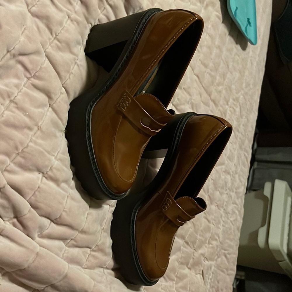 Steven Madden brown heeled loafers